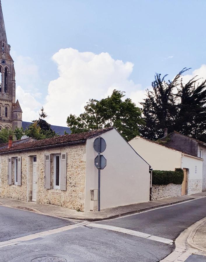 La Maison De Jeanne Lesparre-Medoc Luaran gambar